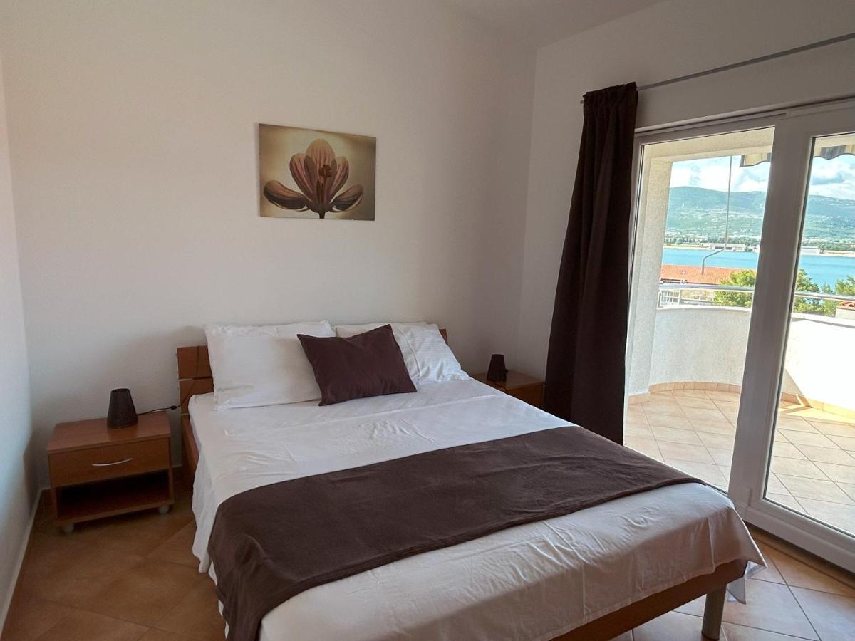 Apartments Antonella Trogir Bagian luar foto