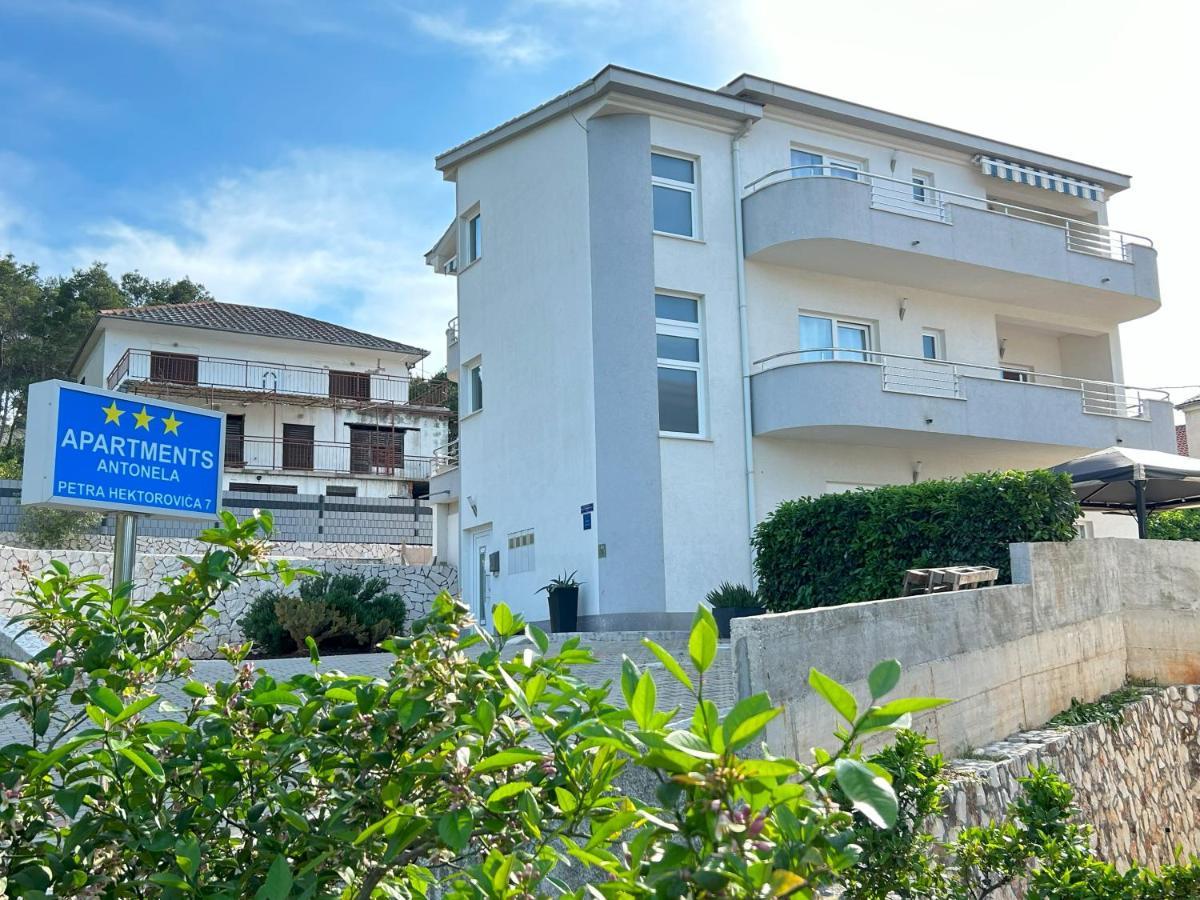 Apartments Antonella Trogir Bagian luar foto