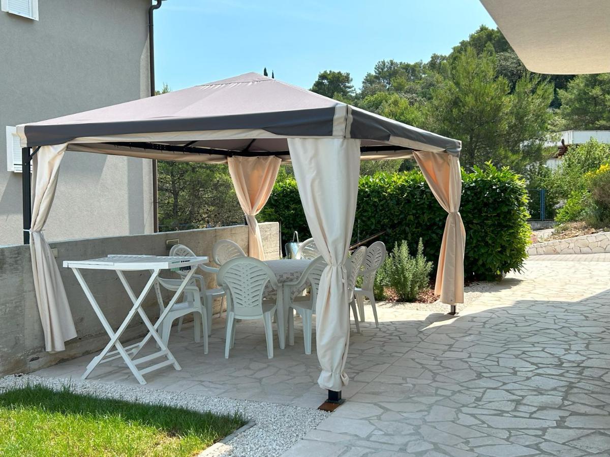 Apartments Antonella Trogir Bagian luar foto