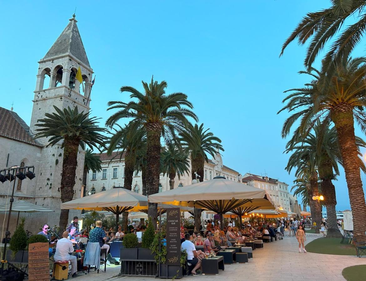 Apartments Antonella Trogir Bagian luar foto