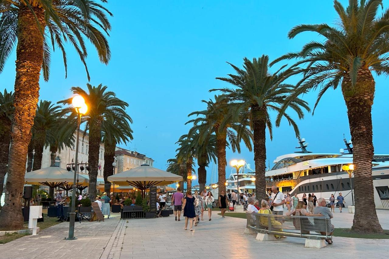 Apartments Antonella Trogir Bagian luar foto