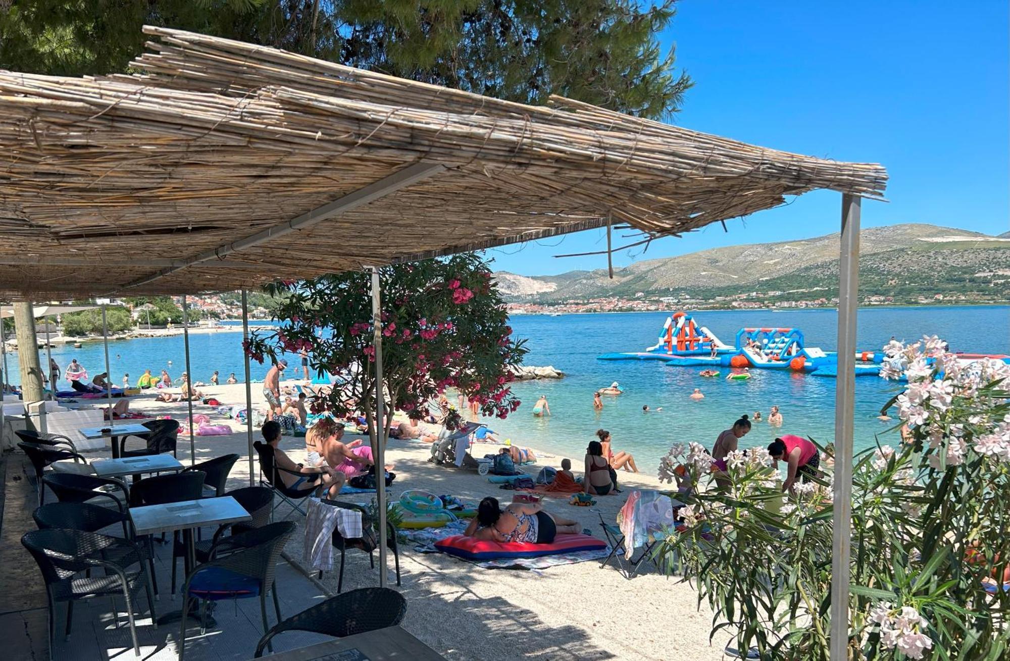 Apartments Antonella Trogir Bagian luar foto